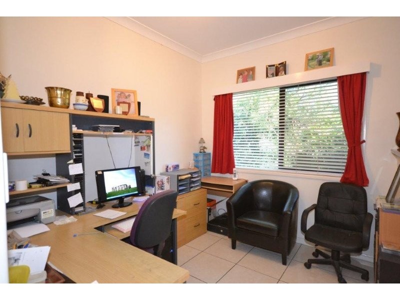 1 Gengers Road, Moore Park Beach QLD 4670