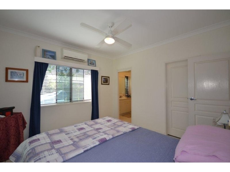 1 Gengers Road, Moore Park Beach QLD 4670