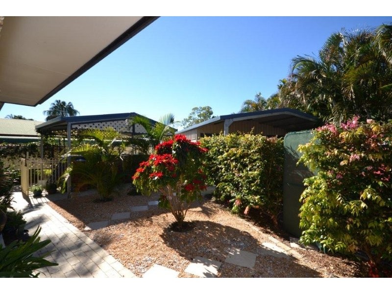 1 Gengers Road, Moore Park Beach QLD 4670