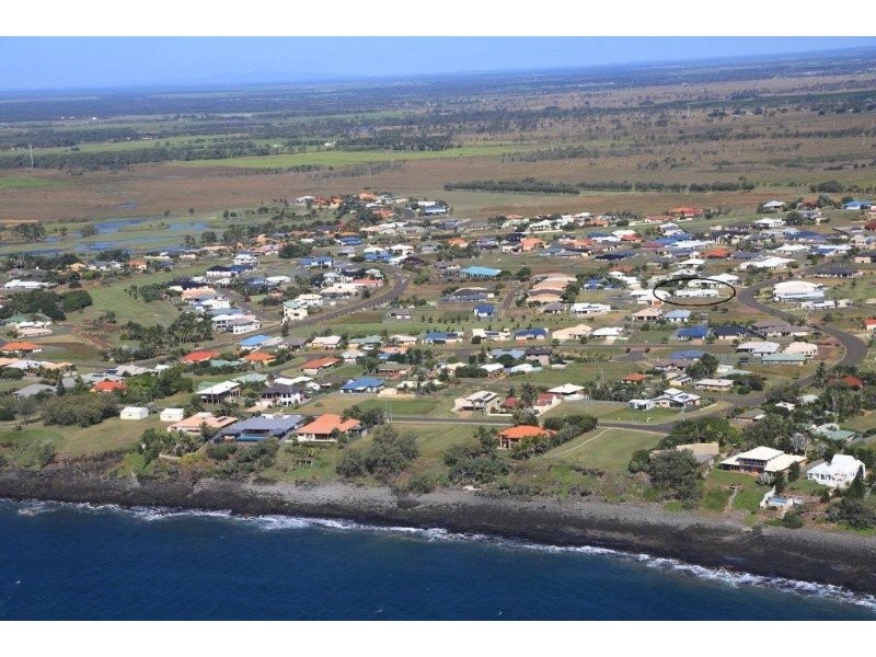 1 Tuckeroo Close, Coral Cove QLD 4670