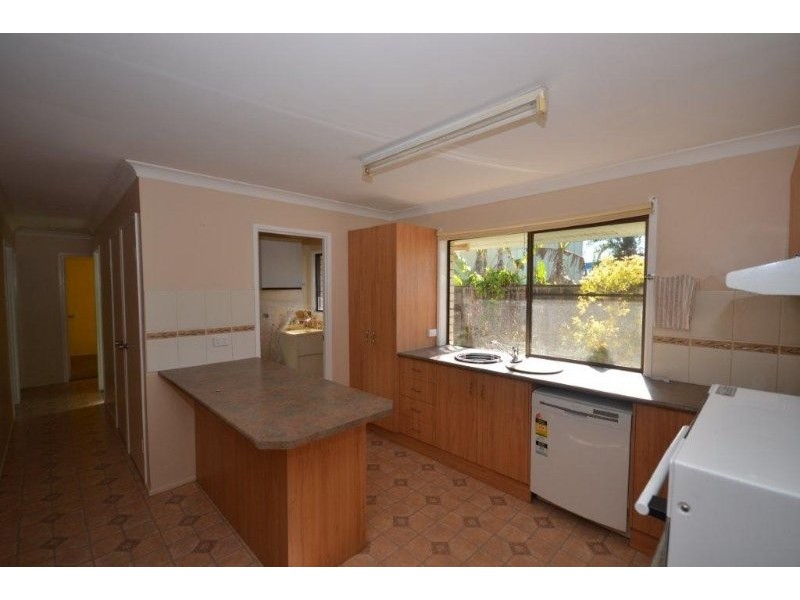 6 Faithfull Crescent, Avenell Heights QLD 4670