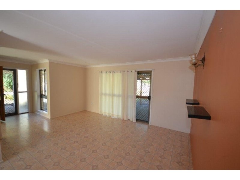 6 Faithfull Crescent, Avenell Heights QLD 4670