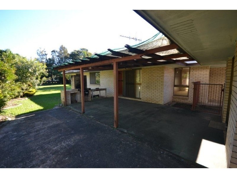 6 Faithfull Crescent, Avenell Heights QLD 4670