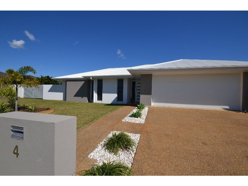 4 Leon Place, Coral Cove QLD 4670