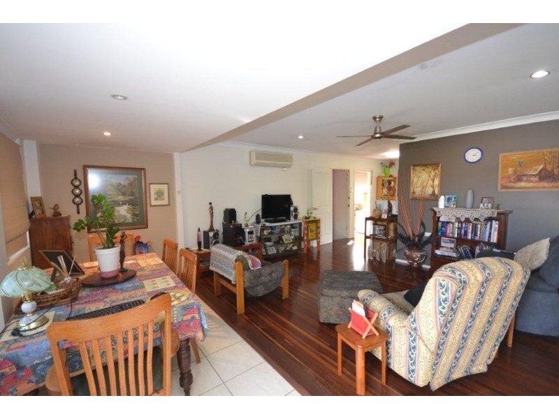 48 Thabeban Street, Avenell Heights QLD 4670