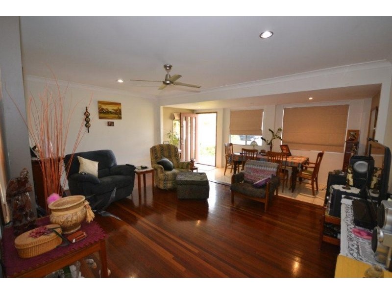 48 Thabeban Street, Avenell Heights QLD 4670