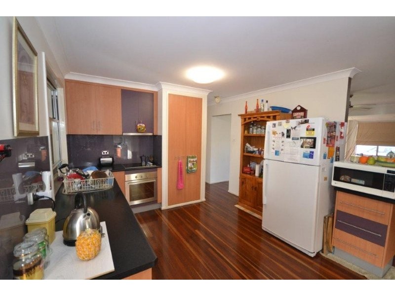 48 Thabeban Street, Avenell Heights QLD 4670