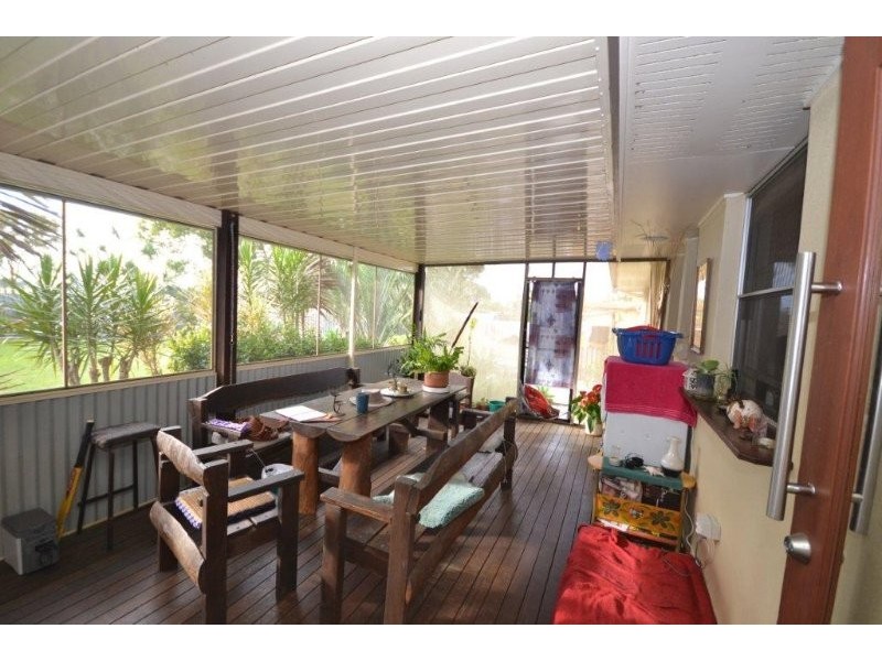 48 Thabeban Street, Avenell Heights QLD 4670