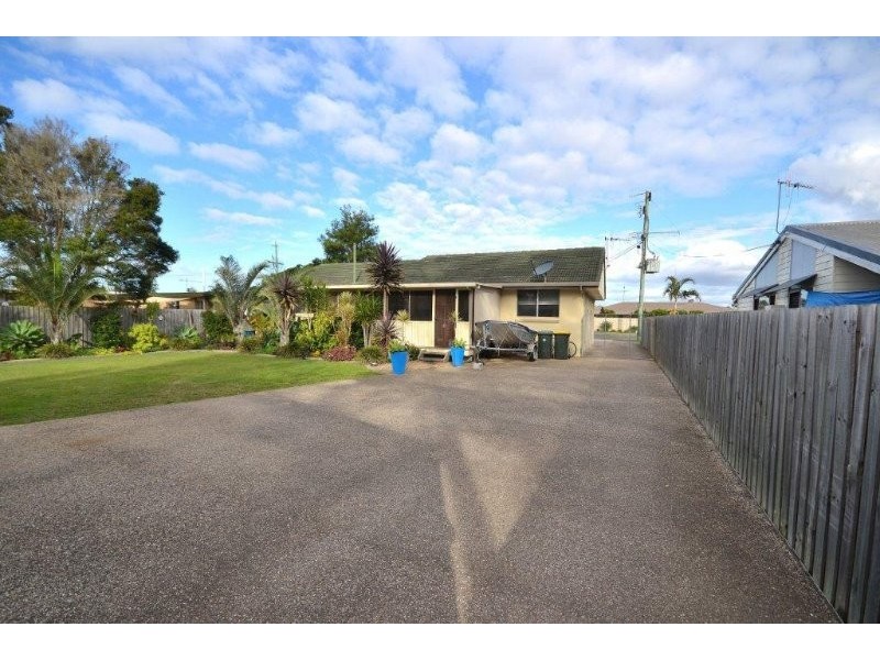 48 Thabeban Street, Avenell Heights QLD 4670