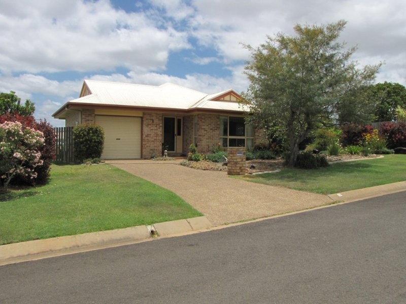 8 Regent Street, Avoca QLD 4670