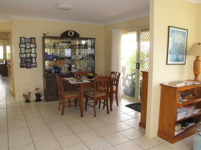 8 Regent Street, Avoca QLD 4670