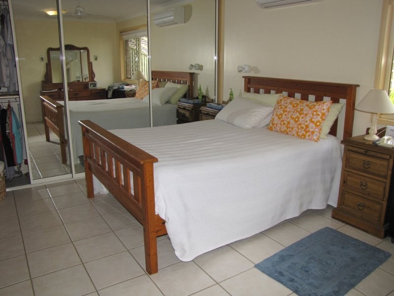 8 Regent Street, Avoca QLD 4670