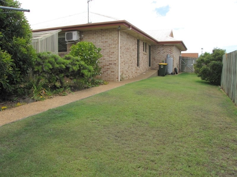 8 Regent Street, Avoca QLD 4670