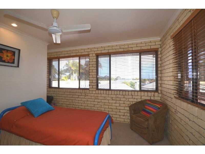 1 St Lucia Crescent, Avoca QLD 4670