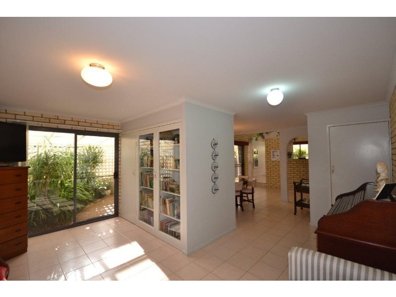 1 St Lucia Crescent, Avoca QLD 4670