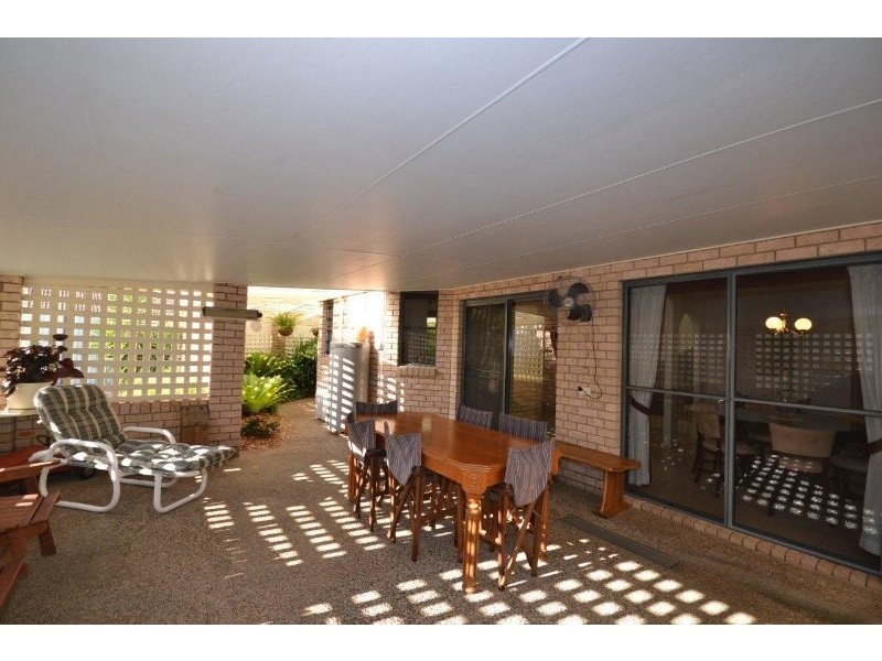 1 St Lucia Crescent, Avoca QLD 4670