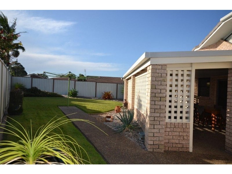 1 St Lucia Crescent, Avoca QLD 4670