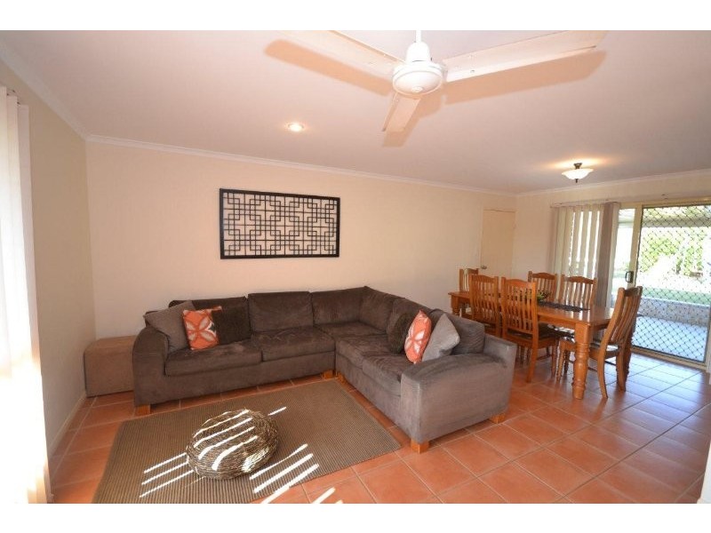 12a Glen Appin Drive, Avoca QLD 4670