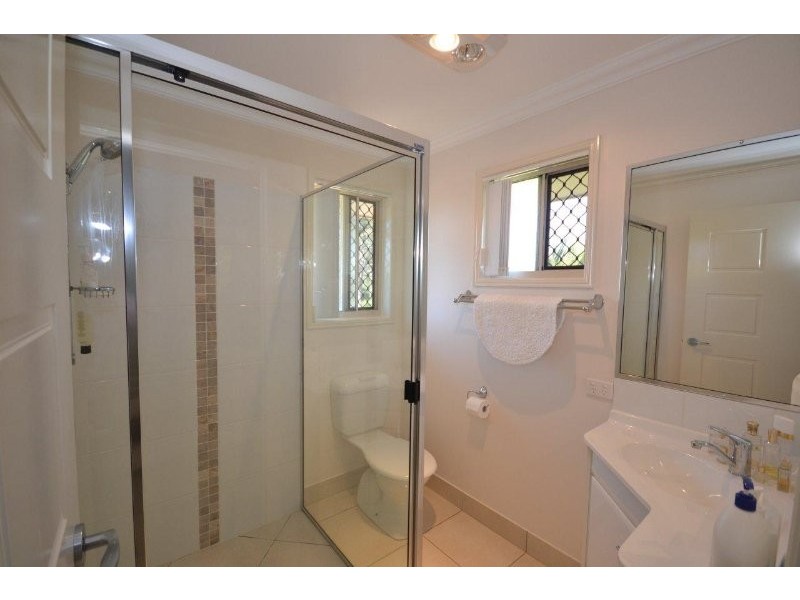 8 Green Avenue, Branyan QLD 4670