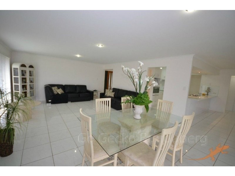 37 Bisdee Street, Coral Cove QLD 4670