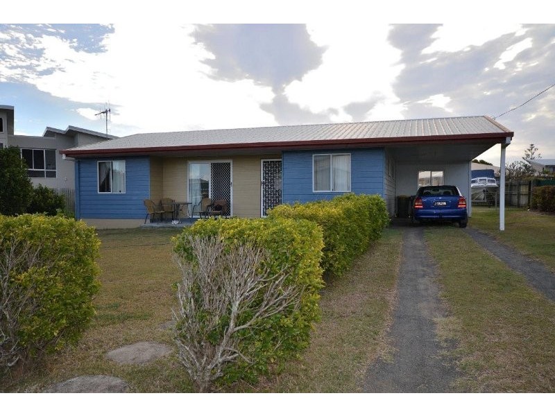 17 Welch Street, Elliott Heads QLD 4670