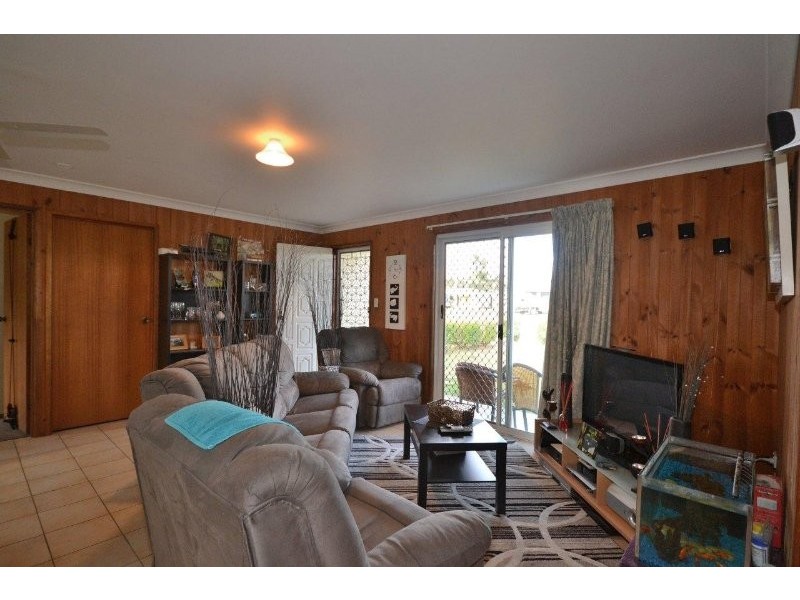 17 Welch Street, Elliott Heads QLD 4670