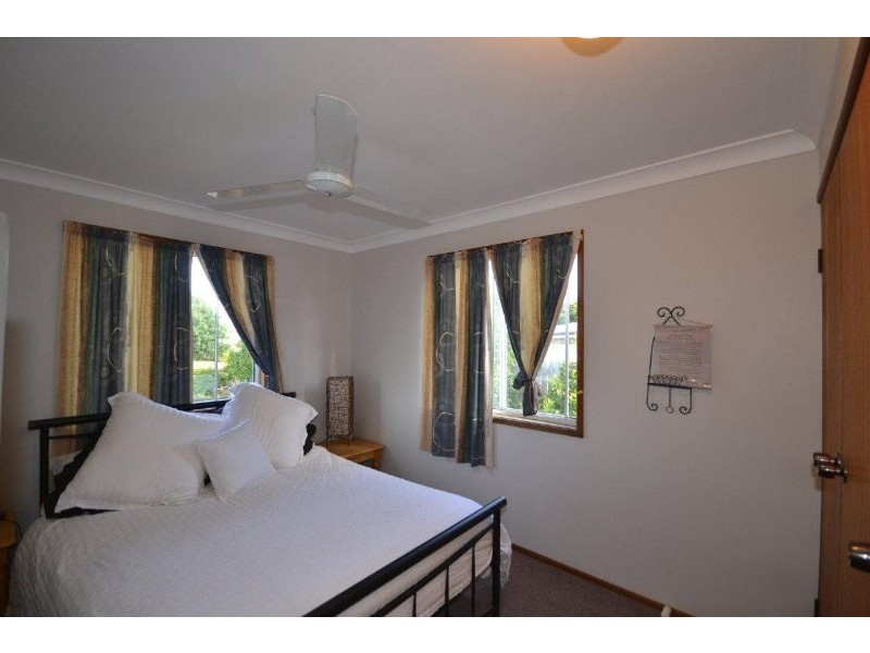 17 Welch Street, Elliott Heads QLD 4670