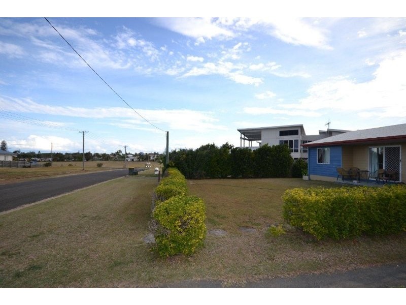 17 Welch Street, Elliott Heads QLD 4670