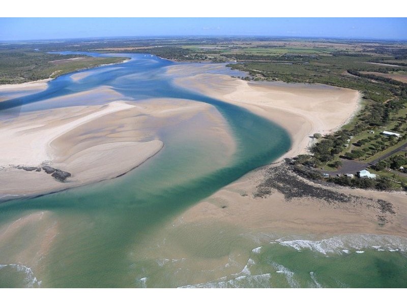 17 Welch Street, Elliott Heads QLD 4670