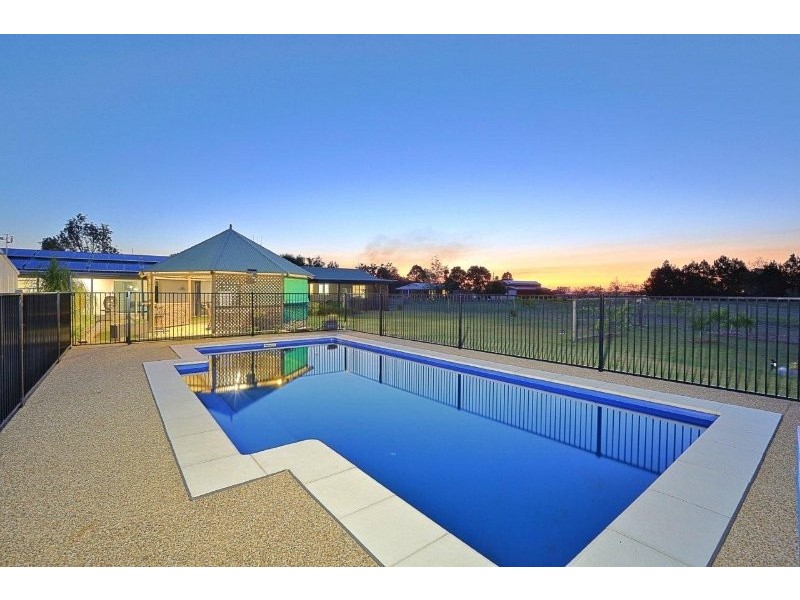 9 Schirmers Court, Moore Park Beach QLD 4670
