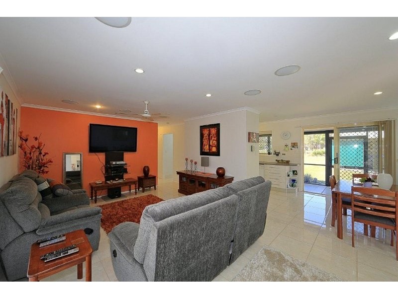 9 Schirmers Court, Moore Park Beach QLD 4670