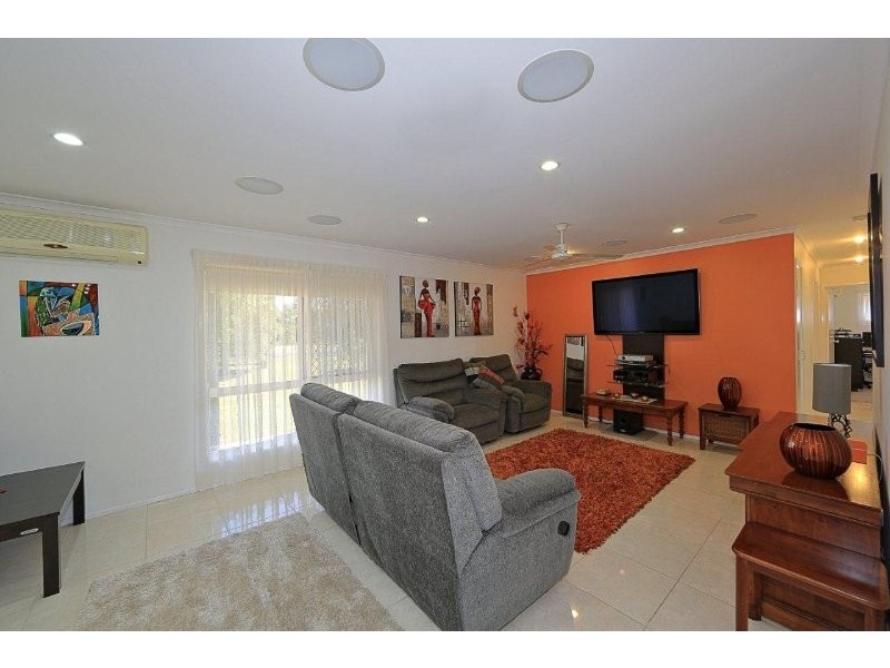 9 Schirmers Court, Moore Park Beach QLD 4670