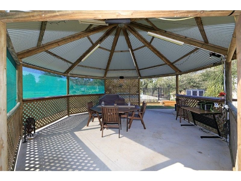 9 Schirmers Court, Moore Park Beach QLD 4670