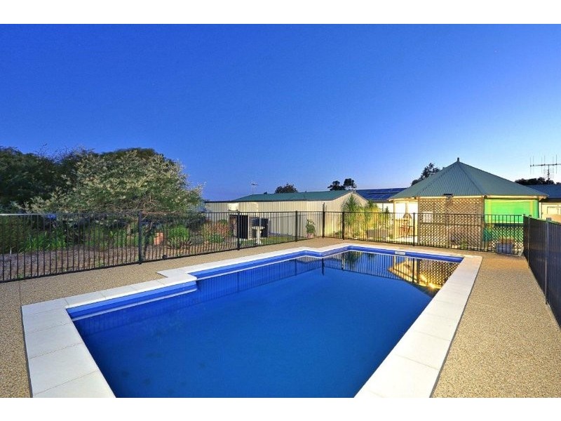 9 Schirmers Court, Moore Park Beach QLD 4670