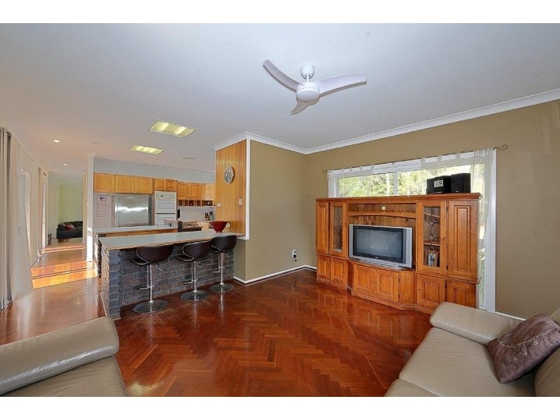 6 Currawong Road, Gooburrum QLD 4670