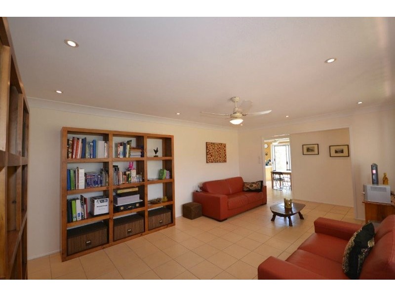 3 Rattray Street, Avenell Heights QLD 4670