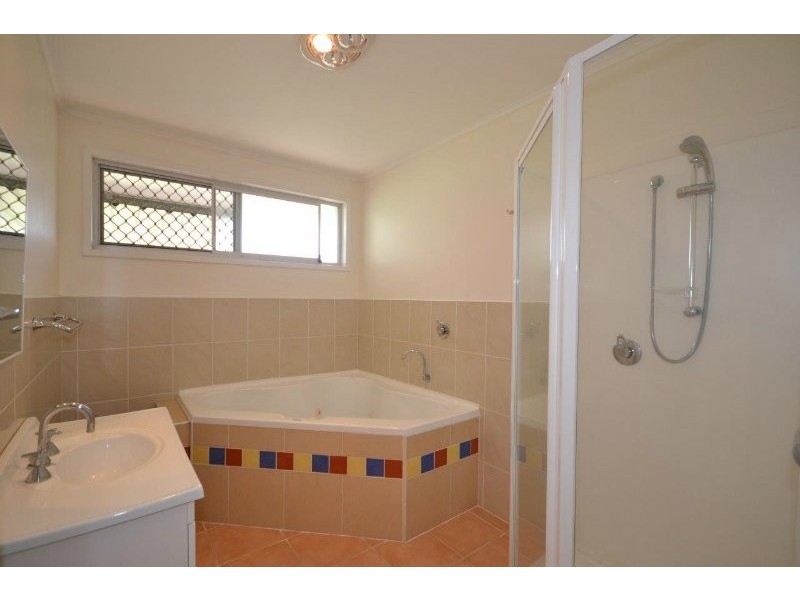 3 Rattray Street, Avenell Heights QLD 4670