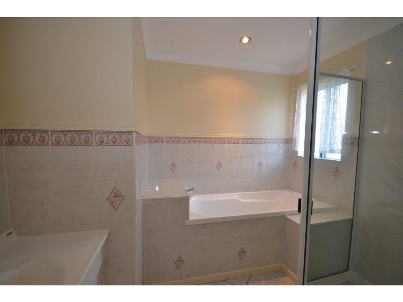 14 Polo Place, Branyan QLD 4670