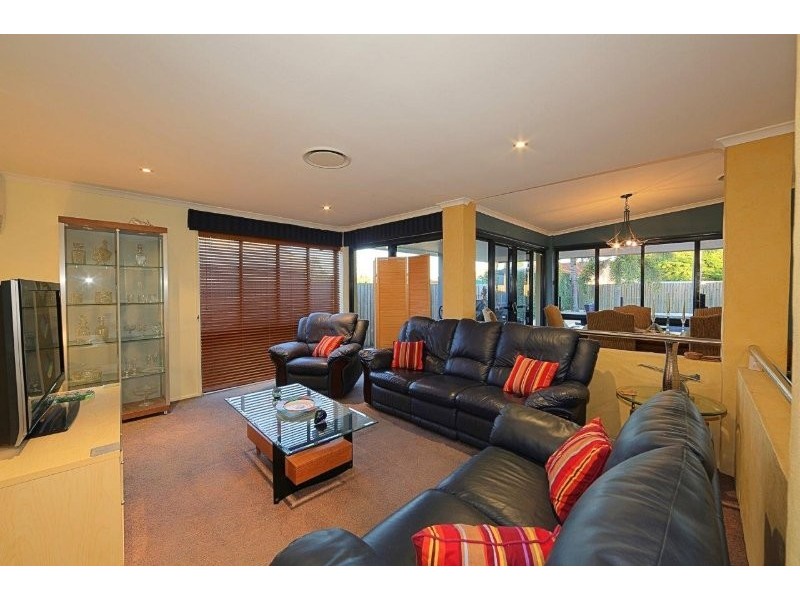 3 Baker-Finch Drive, Bargara QLD 4670