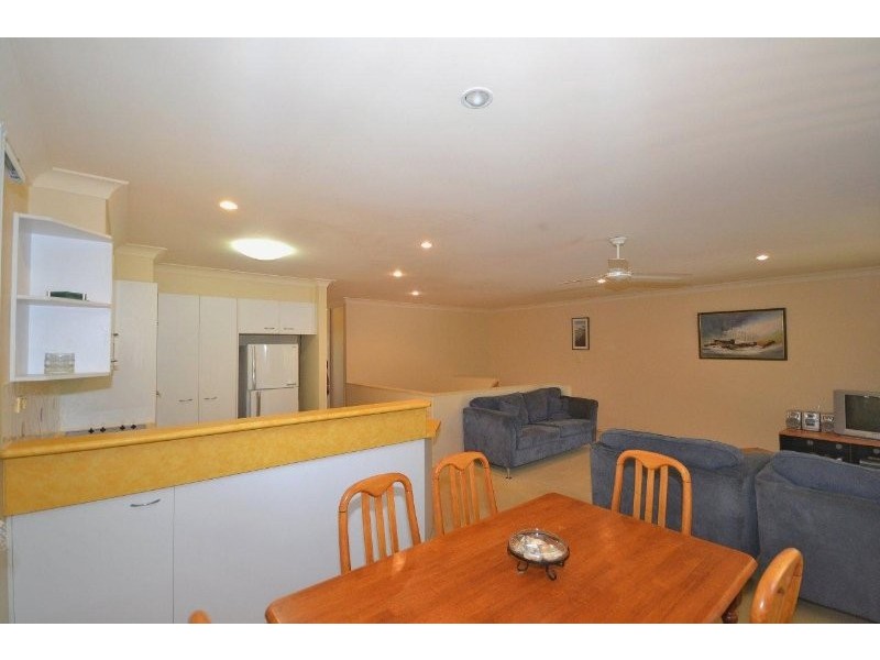 1/162 Sylvan Drive, Moore Park Beach QLD 4670