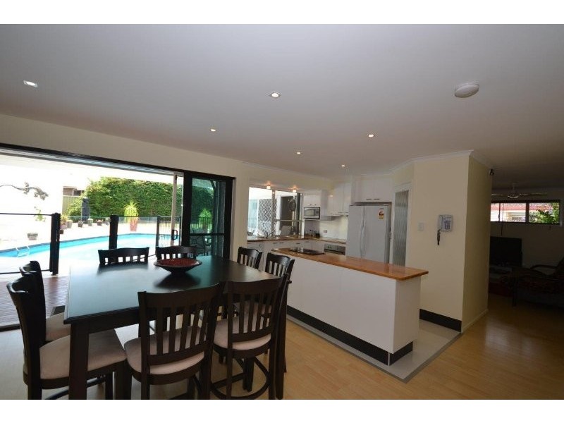 18 Wilson Street, Kepnock QLD 4670