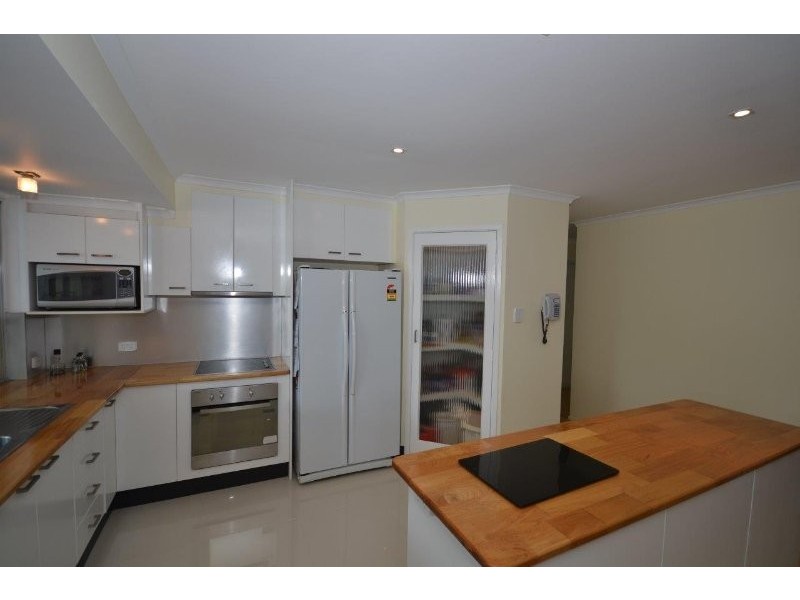 18 Wilson Street, Kepnock QLD 4670