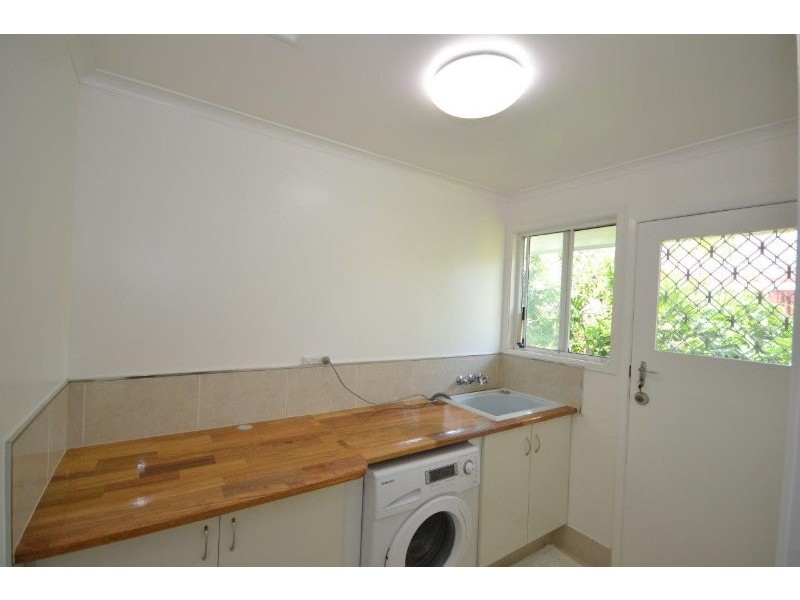 18 Wilson Street, Kepnock QLD 4670