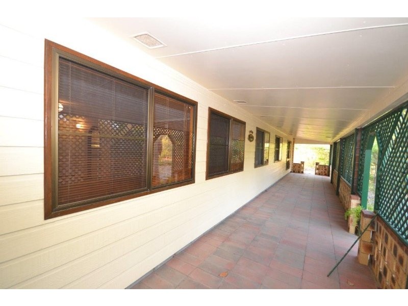 68 Pharlap Parade, Branyan QLD 4670