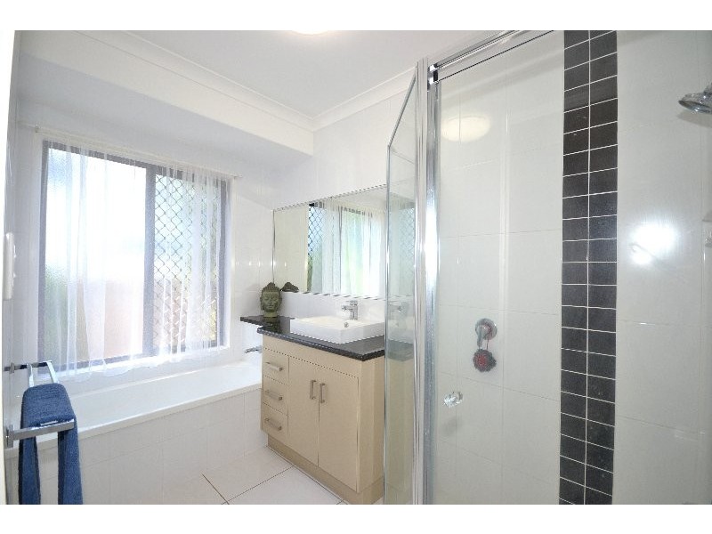 4 Coral Garden Drive, Kalkie QLD 4670