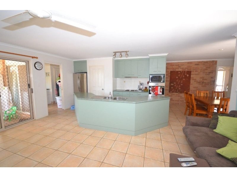 24 Park Royal Drive, Branyan QLD 4670