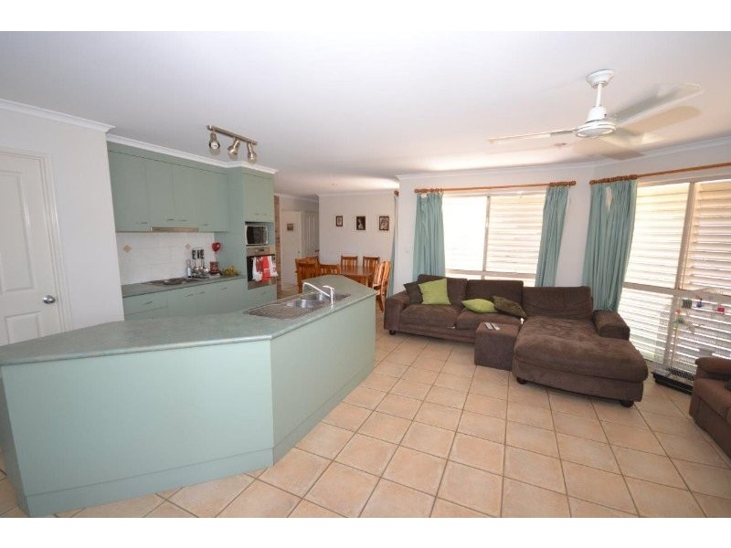 24 Park Royal Drive, Branyan QLD 4670