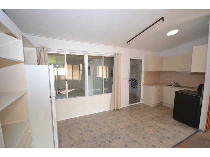 4 Moore Street, Elliott Heads QLD 4670