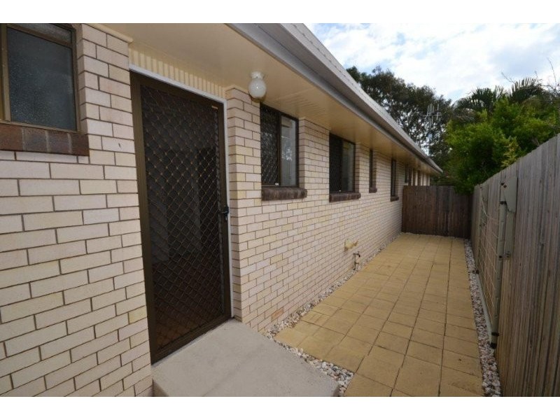 2/50 Holland Street, Bargara QLD 4670