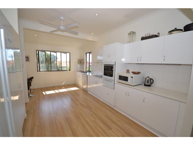 8 Pacific Court, Bargara QLD 4670